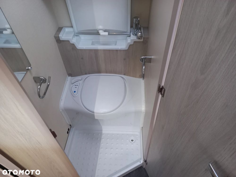 Sterckeman 390 CP Starlett Comfort, Markiza, Bagażnik na rowery - 29