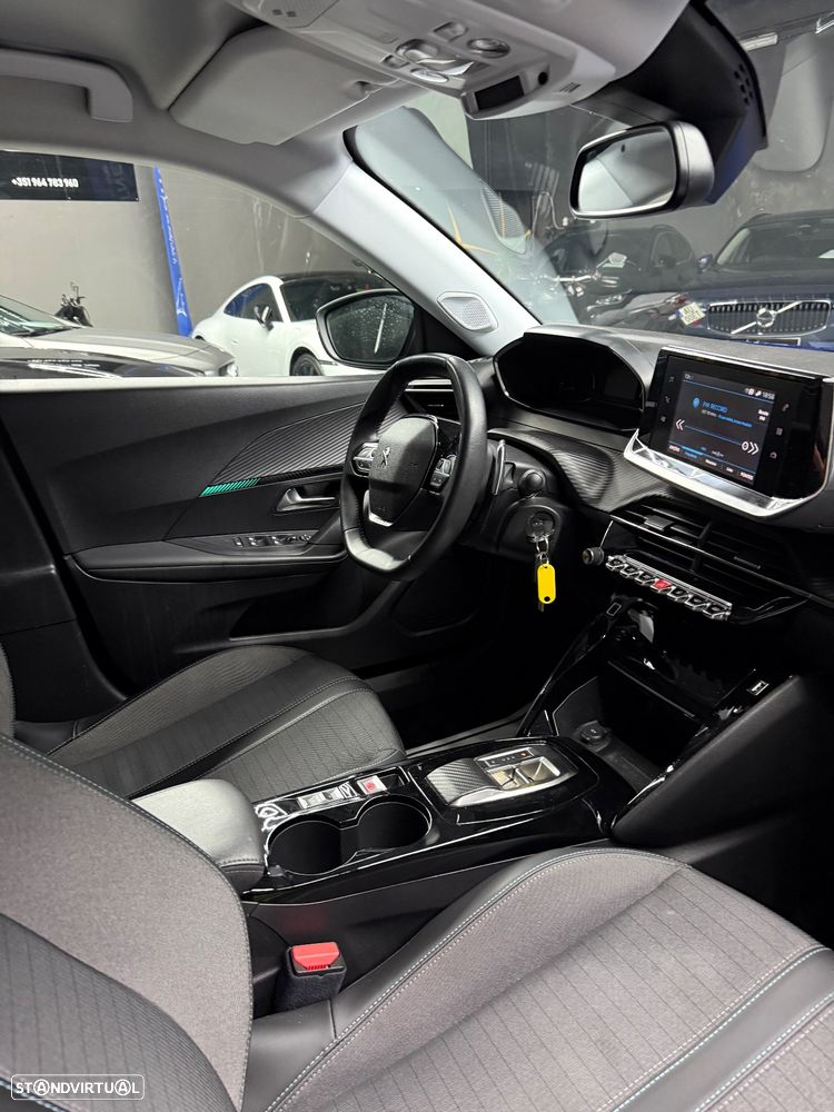 Peugeot 2008 1.5 BlueHDi Allure Pack EAT8 - 4