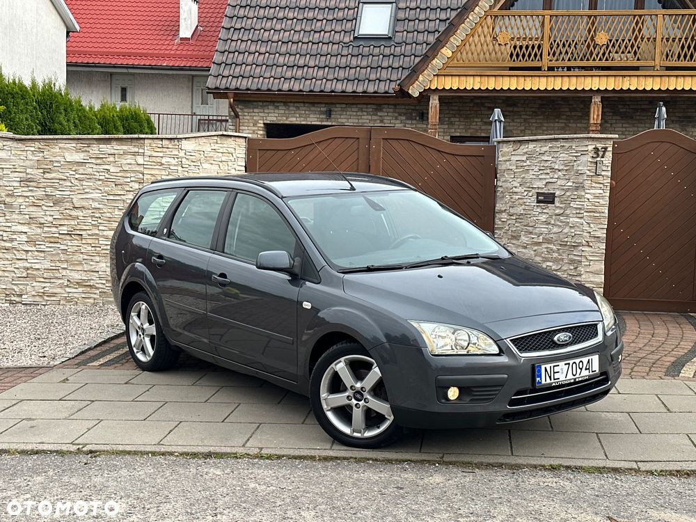 Ford Focus 1.6 Ghia - 1