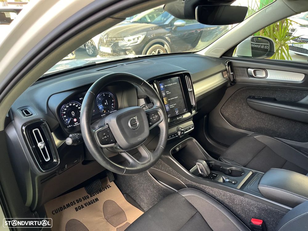 Volvo XC 40 2.0 D3 Momentum Geartronic - 10
