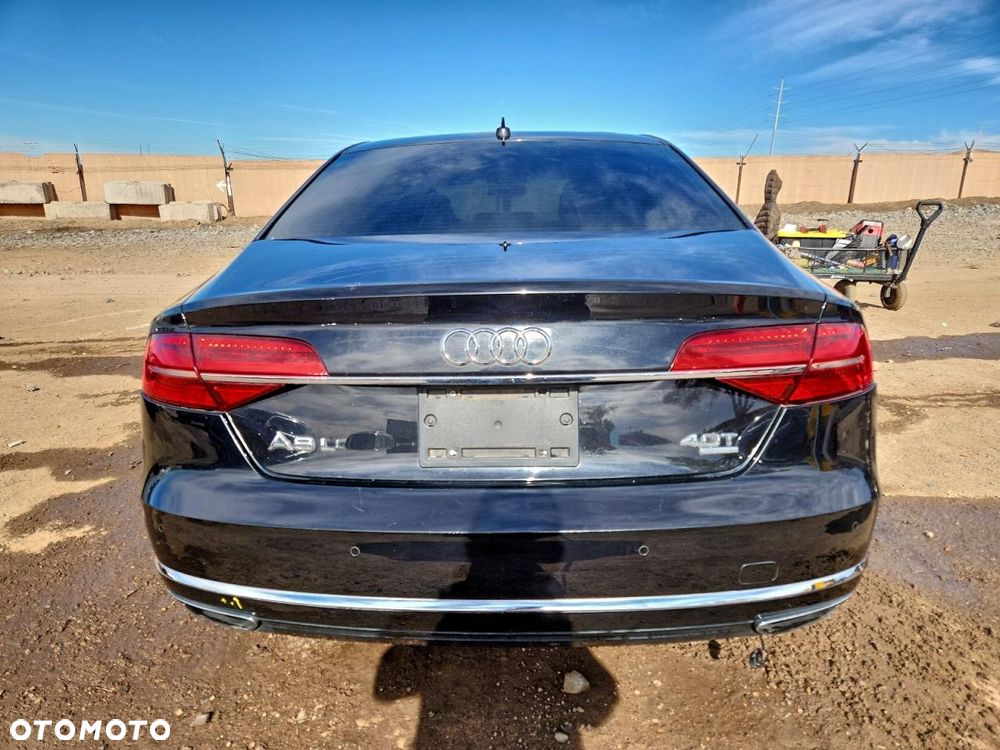 Audi A8 - 7