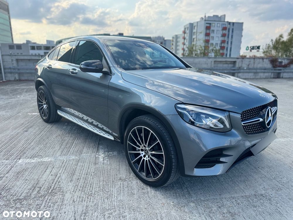 Mercedes-Benz GLC 300 4Matic 9G-TRONIC AMG Line - 2