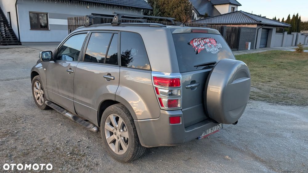 Suzuki Grand Vitara 2.0 De Luxe - 9