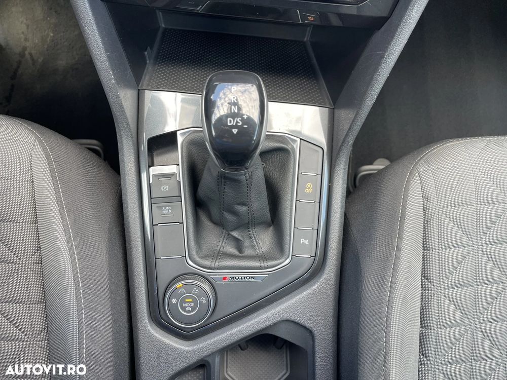 Volkswagen Tiguan - 13
