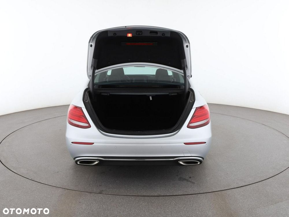 Mercedes-Benz Klasa E 200 9G-TRONIC Avantgarde - 20