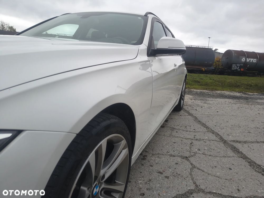 BMW Seria 3 320d Touring Sport Line - 6