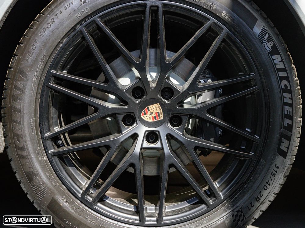 Porsche Cayenne Coupé E-Hybrid Black Edition - 19