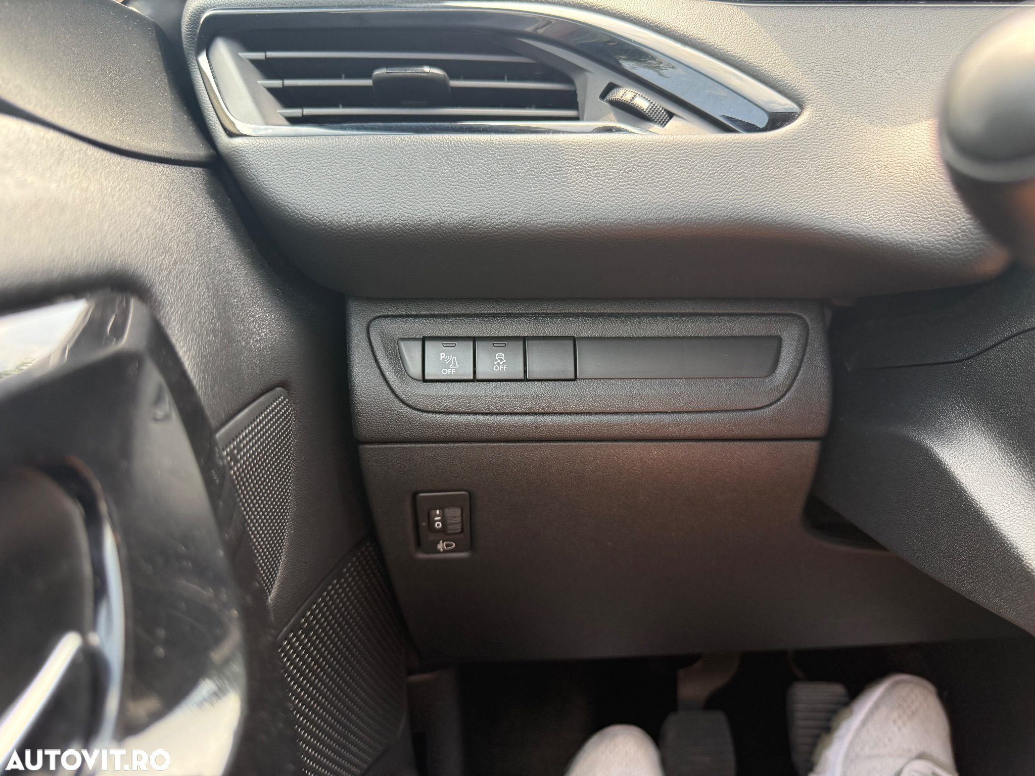 Peugeot 208 PureTech 82 Start & Stop Allure - 23