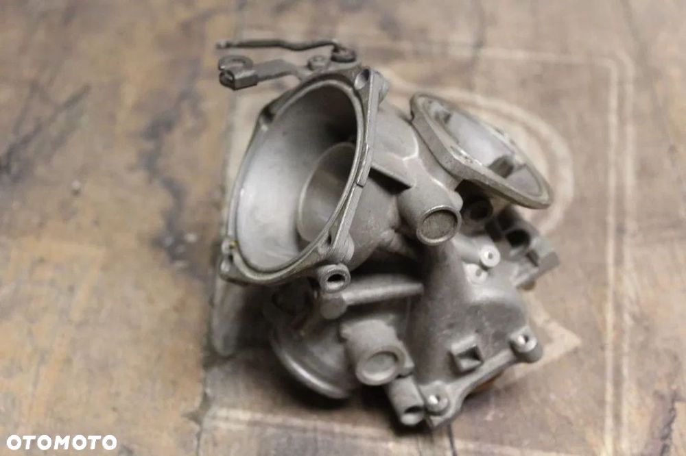 Gaźnik pływak KEIHIN Dawca Części Honda Magna - 2