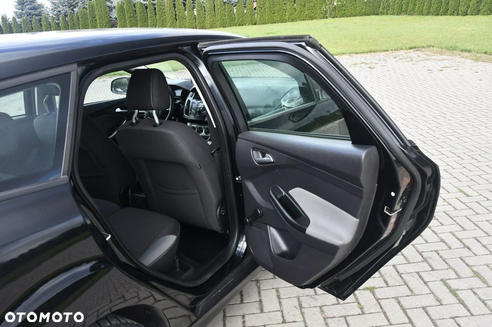 Ford Focus - 24