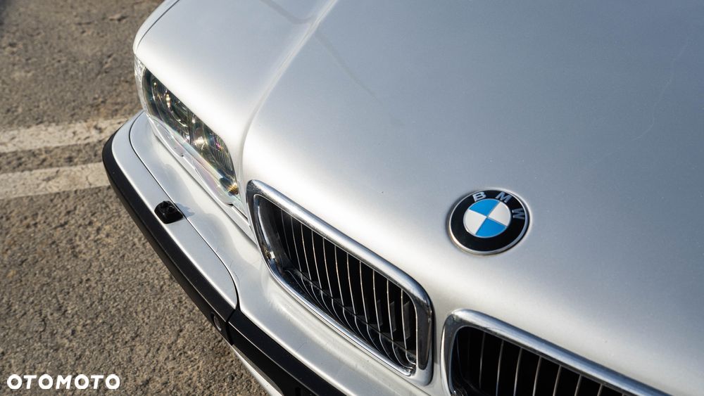 BMW Seria 7 740i - 5