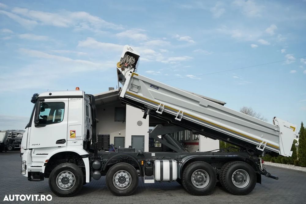 Mercedes-Benz AROCS 3243 / 8x4 / BASCUNĂ BIDIRECȚIONALĂ / BASCUNĂ HIDRODOXY / BORDMATIC / BASCUNĂ HIDRODOXY / ANVELOPE 100% / 2016 / - 2