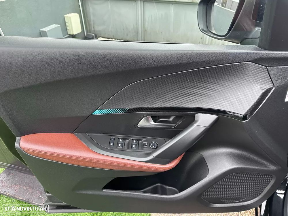 Peugeot 2008 PureTech 130 Allure Pack - 25