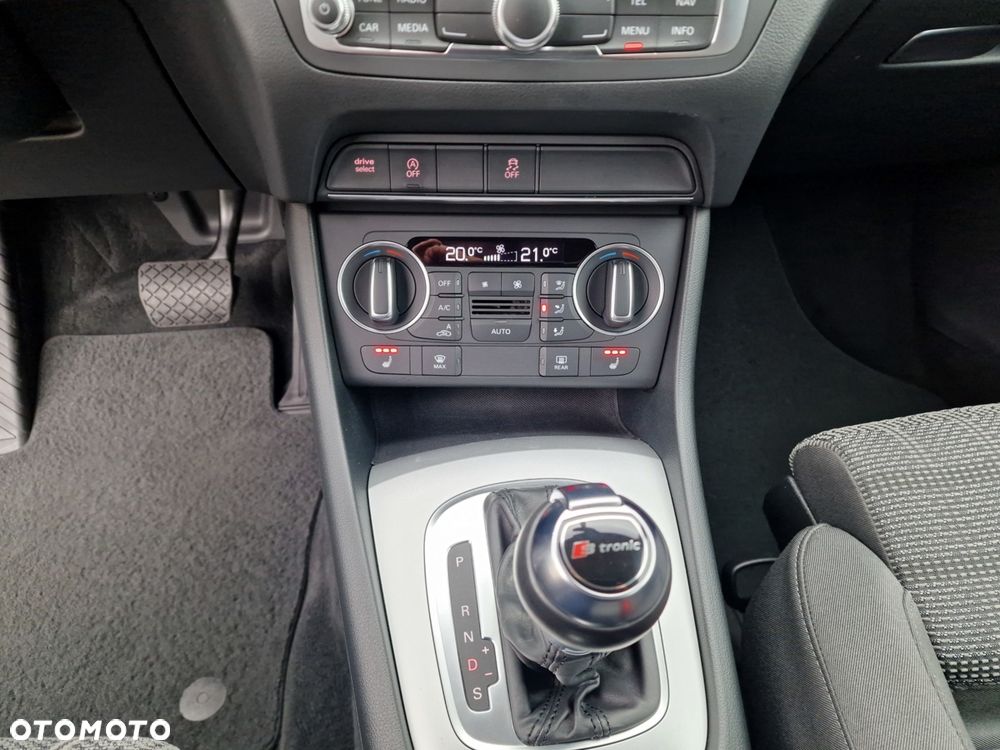 Audi Q3 2.0 TDI S tronic design - 31