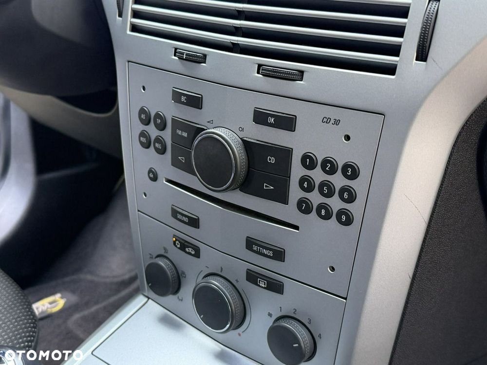 Opel Astra - 20