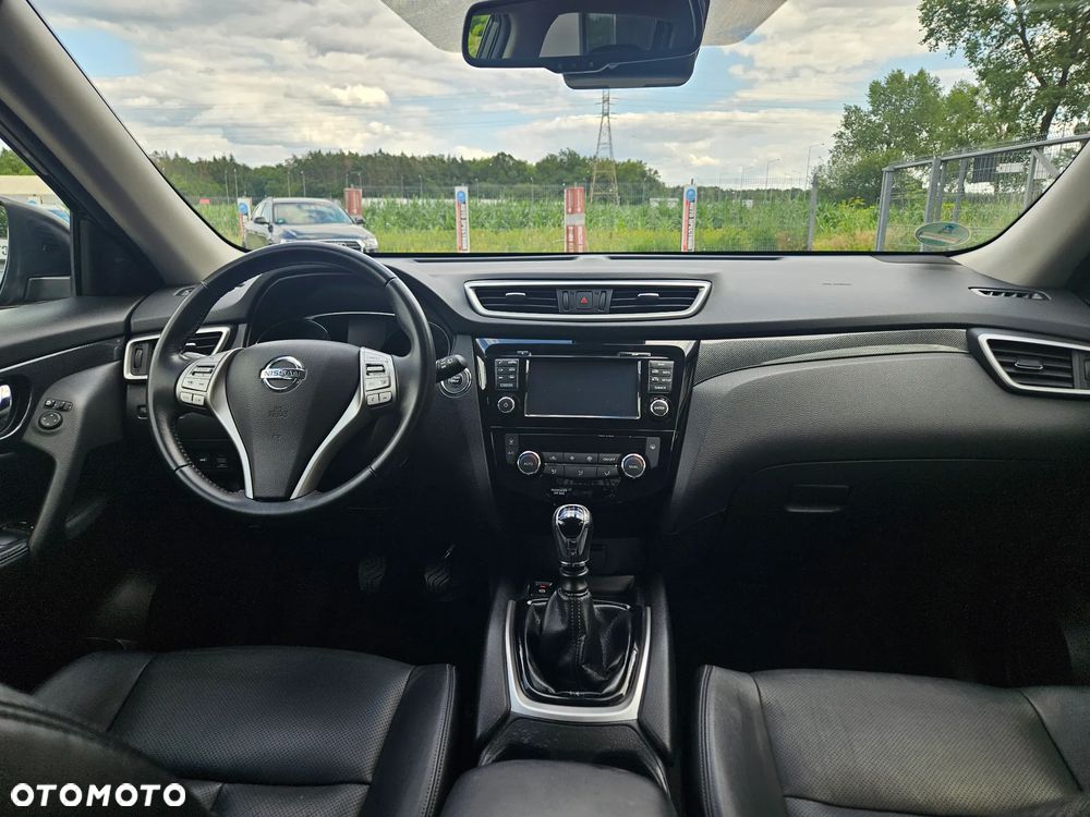 Nissan X-Trail 1.6 DIG-T Tekna - 24