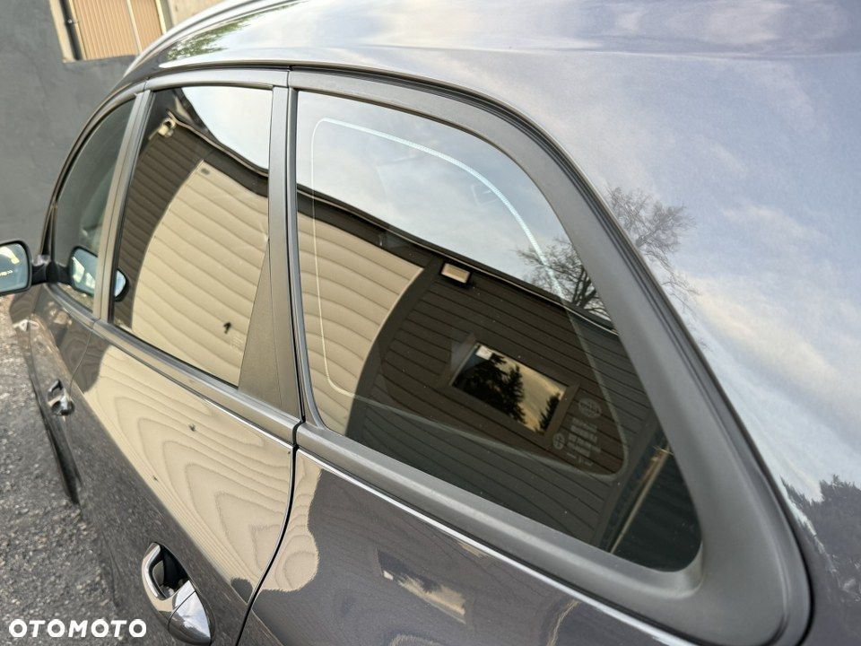 Kia Ceed 1.6 GDI Dream Team Edition - 12