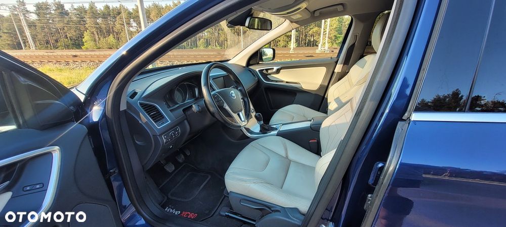 Volvo XC 60 D4 Base - 8