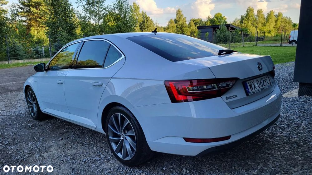 Skoda Superb 2.0 TDI L&K DSG - 12