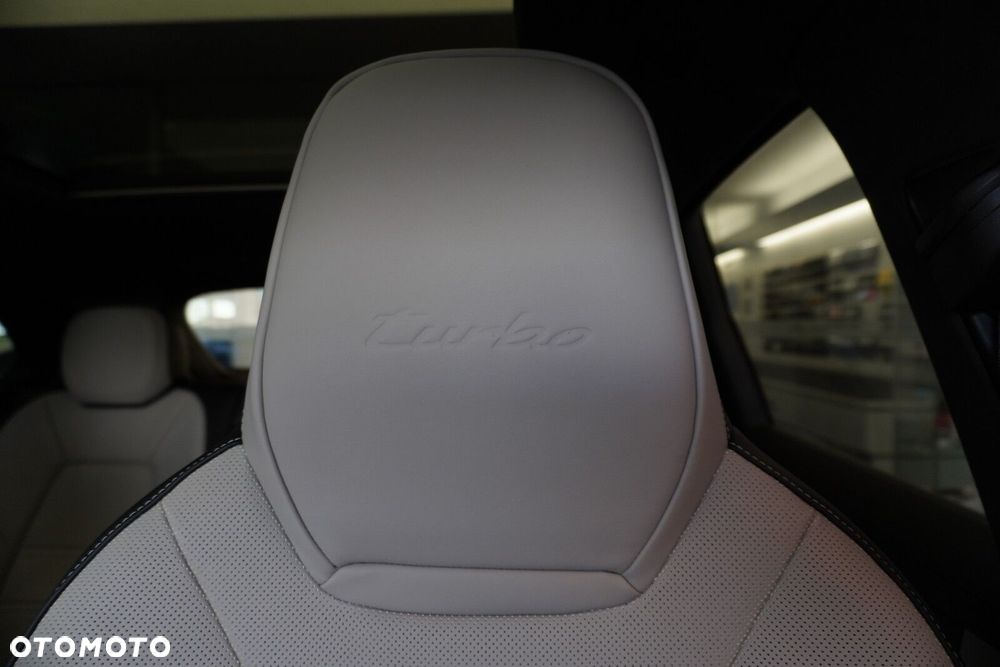 Porsche Cayenne - 21