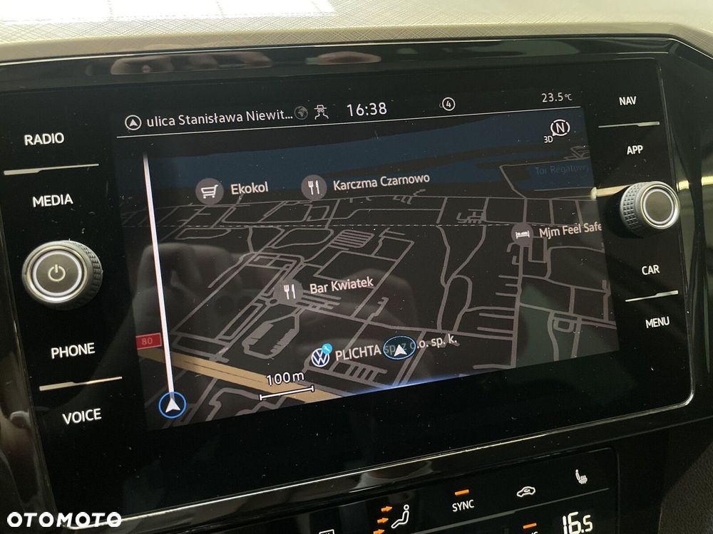Volkswagen Passat - 21