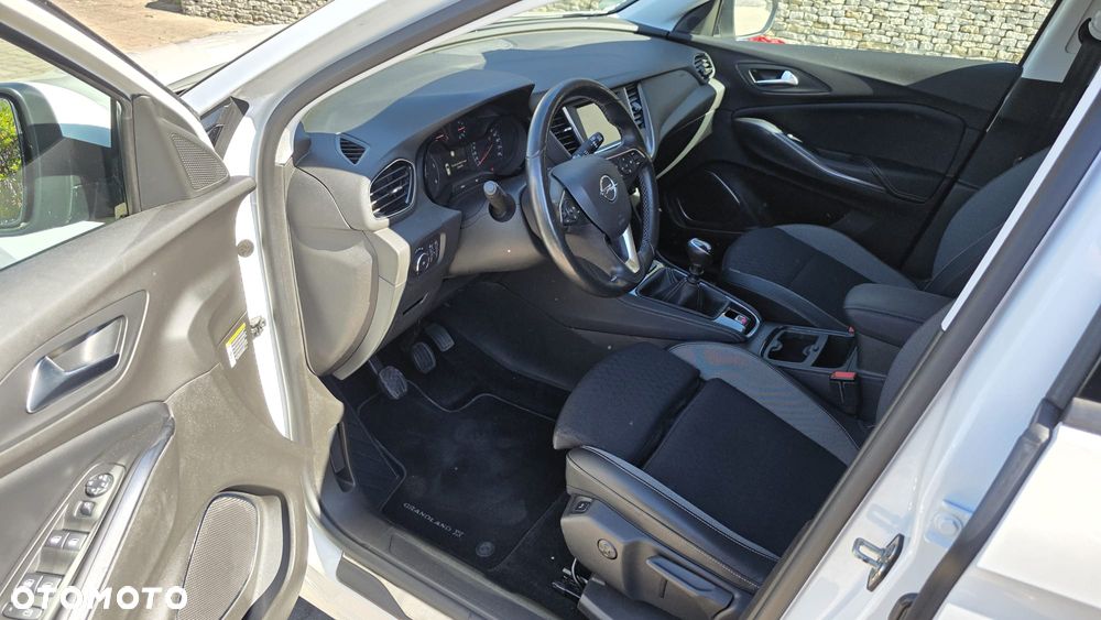Opel Grandland X - 11