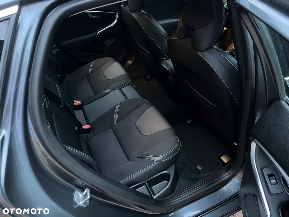 Volvo V40 D2 - 15