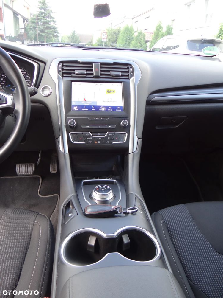 Ford Mondeo 2.0 EcoBlue Titanium - 12