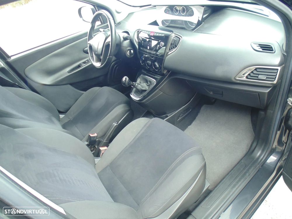 Lancia Ypsilon 1.3 M-jet S&S Gold - 16
