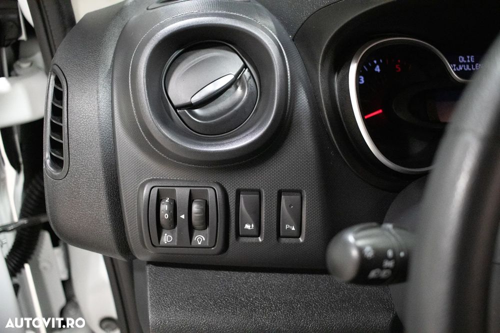 Renault Trafic - 19