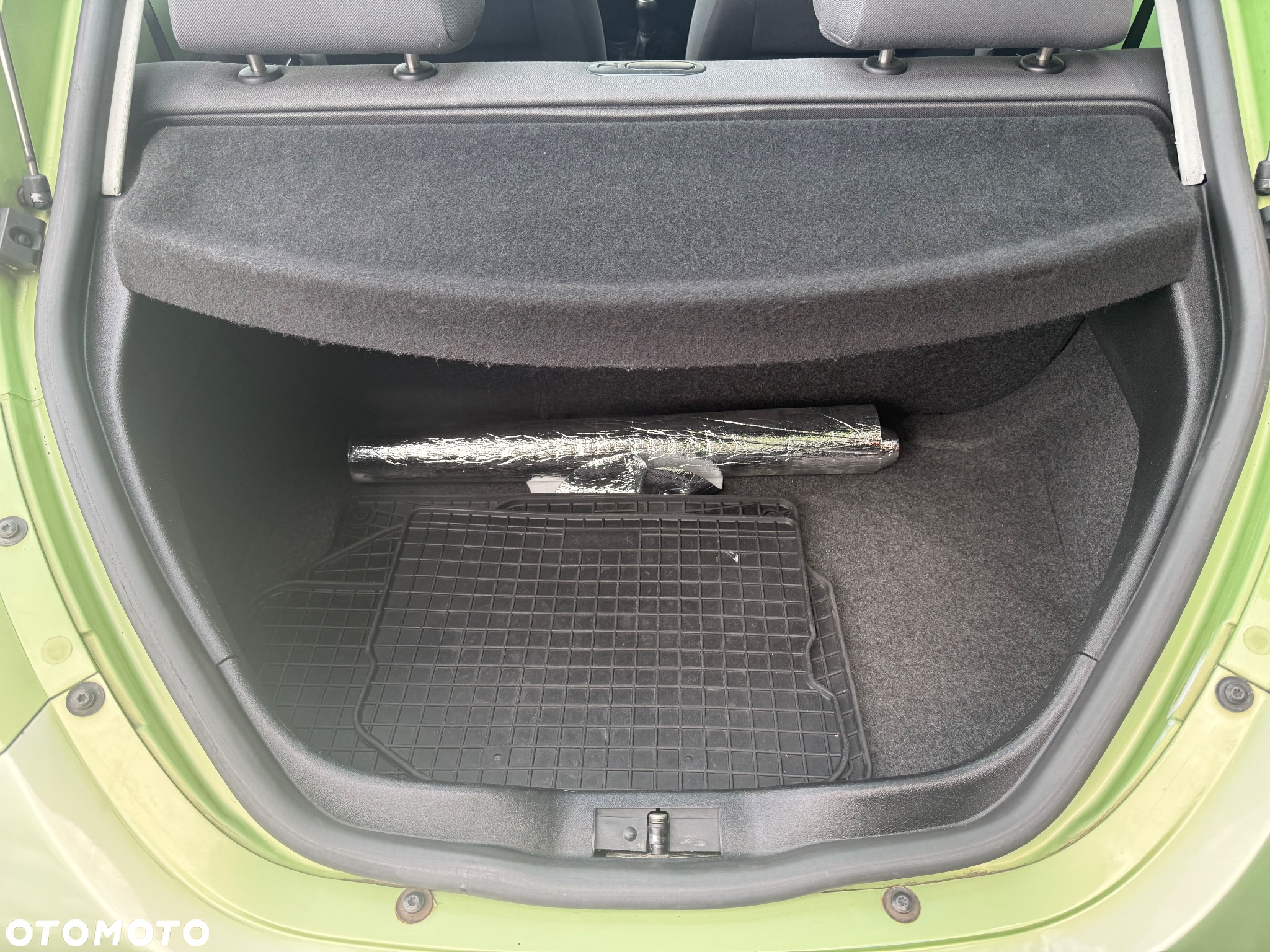 Volkswagen New Beetle 1.6 - 10