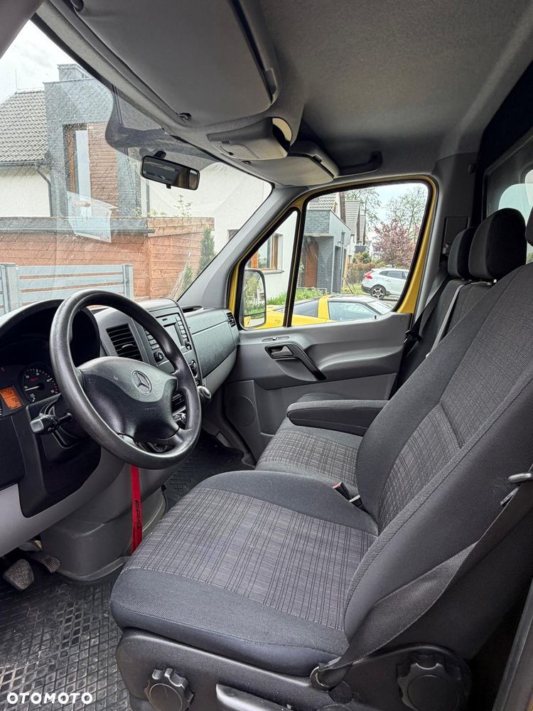 Mercedes-Benz Sprinter - 14