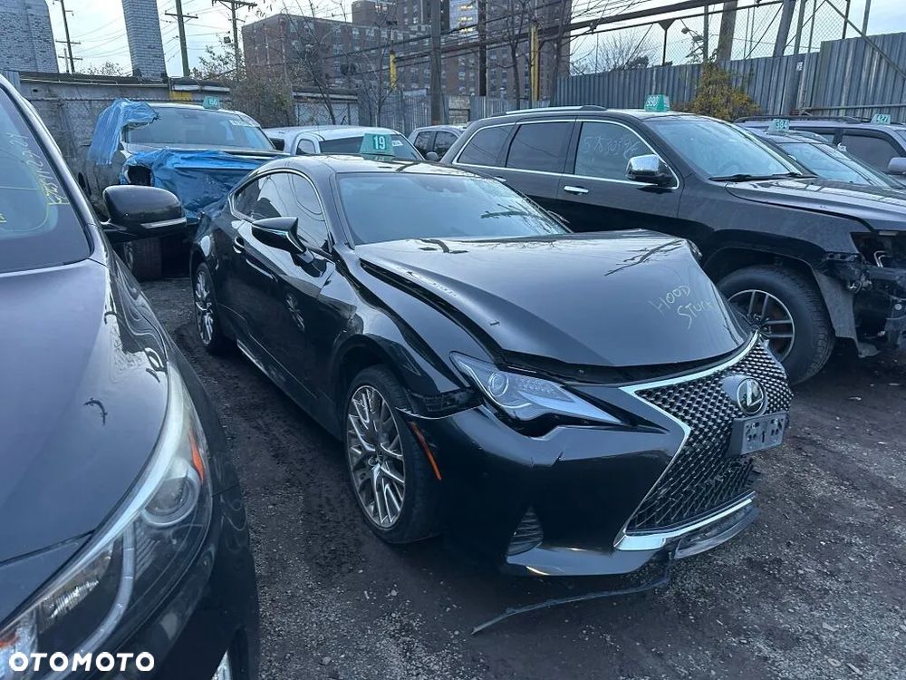 Lexus RC - 1
