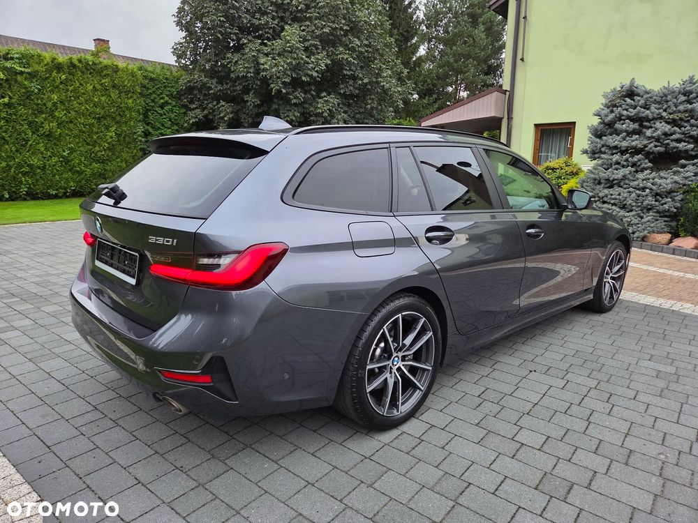 BMW Seria 3 330i Touring xDrive Sport Line - 7
