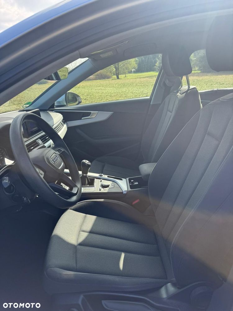 Audi A4 Avant 2.0 TDI DPF clean diesel Ambiente - 36