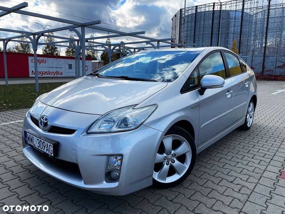 Toyota Prius 1.8 HSD Life - 1