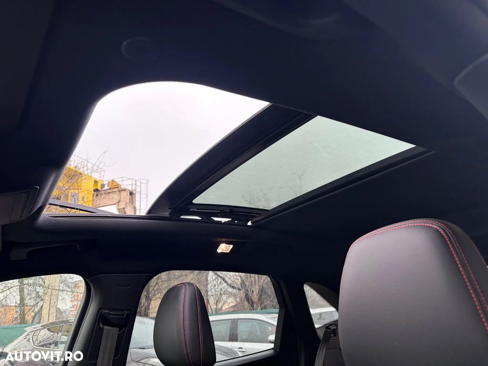 Ford Kuga 2.5 Duratec PHEV ST-LINE - 28