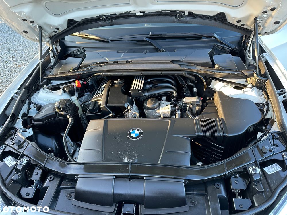 BMW X1 sDrive18i xLine - 25