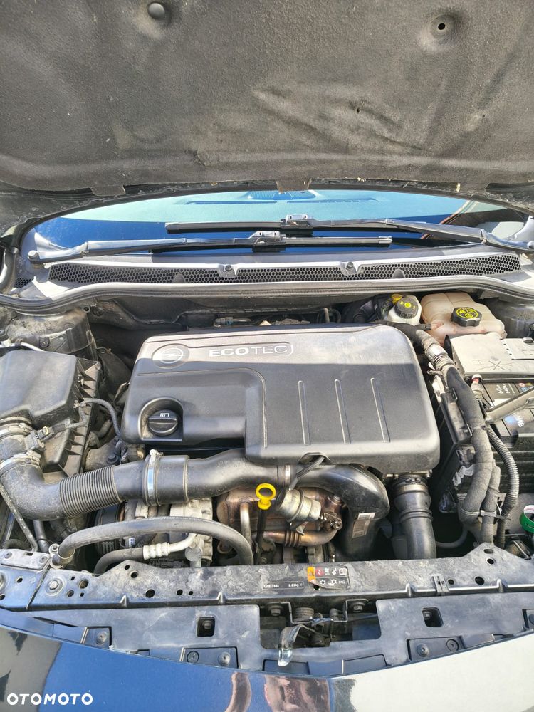 Opel Astra 1.7 CDTI DPF - 8