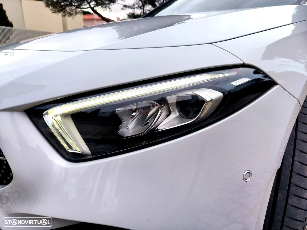 Mercedes-Benz A 250 e AMG Line - 13