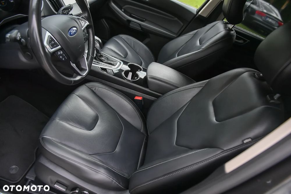 Ford S-Max 2.0 TDCi 4WD Titanium PowerShift - 17