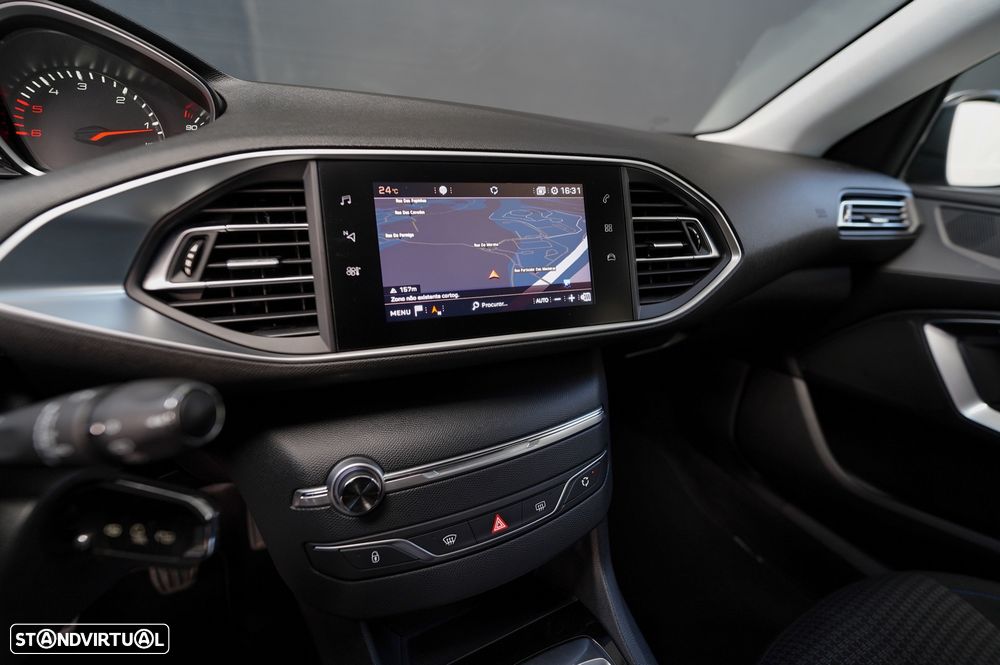 Peugeot 308 SW 1.5 BlueHDi Style J17 - 18