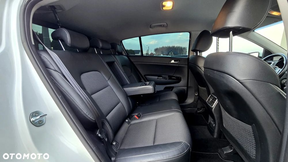 Kia Sportage 1.6 CRDI MHEV L Business Line 2WD DCT - 31