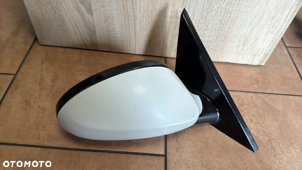 LUSTERKO BMW E87 PRAWE EU 3PIN - 2