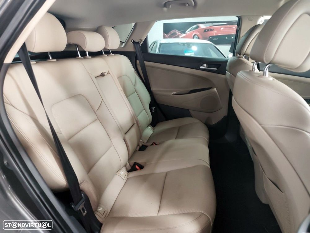 Hyundai Tucson 1.7 CRDi Executive - 13