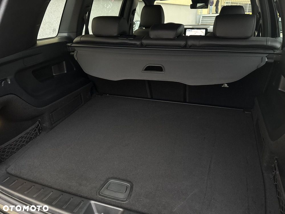 Mercedes-Benz GLB - 11