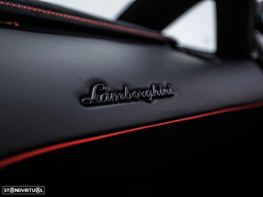 Lamborghini Aventador SVJ - 18