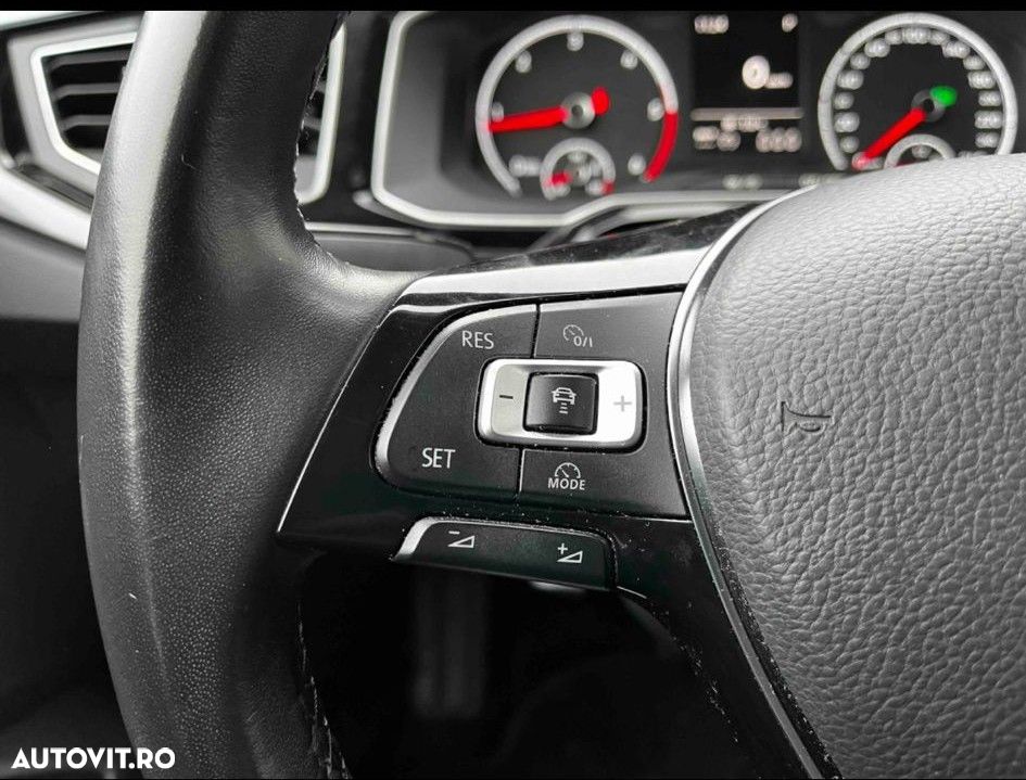 Volkswagen Polo 1.6 TDI SCR DSG Comfortline - 16