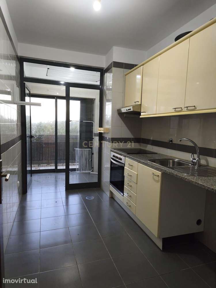 T2 em Valongo/Porto com 102 m2  de 2001 com Lareira, lugar de garagem - Grande imagem: 3/16