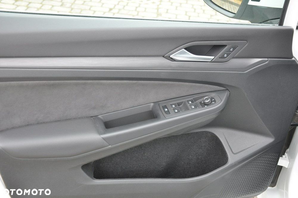 Volkswagen Golf - 11